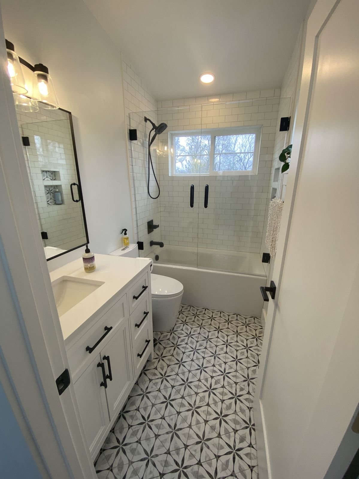 b33f1d3e144cf5f6f4fa70adc9686b70